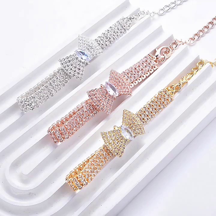 Hollow Copper Rhinestone Collar for Cats and Dogs