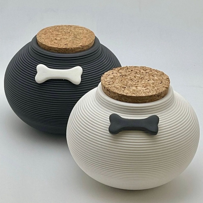 Ceramic Pet Memorial Urn with Bone-Shaped Metal Tag