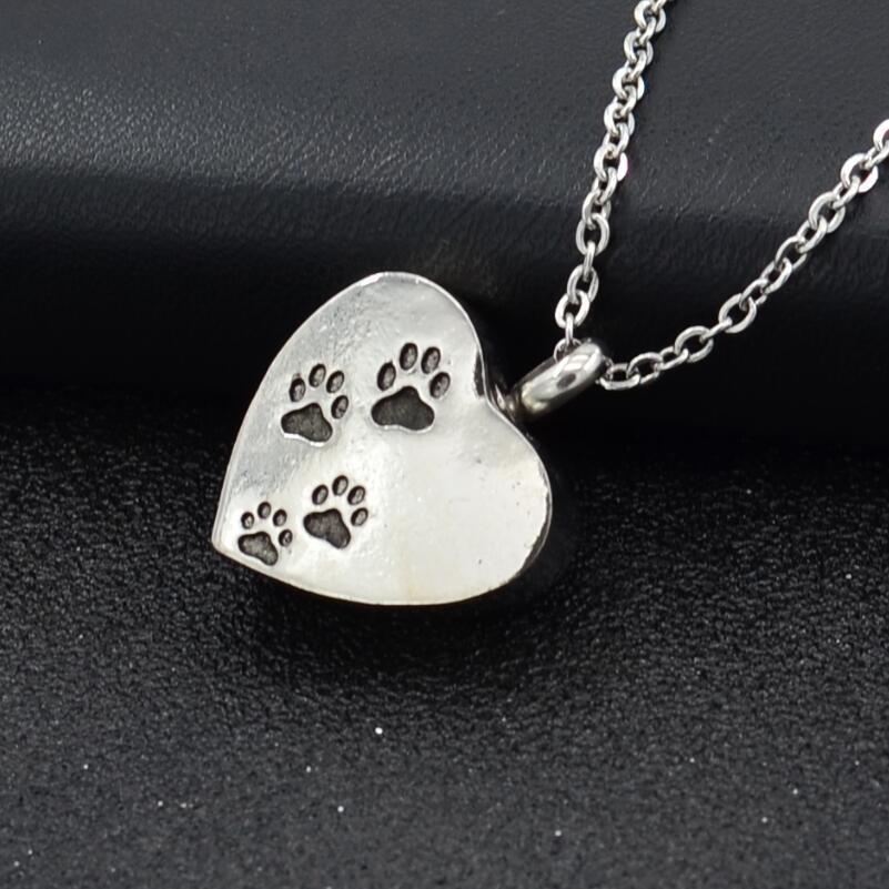 Pet Paw Memorial urn