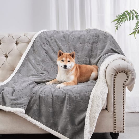 All-Season Flannel Waterproof Pet Mat