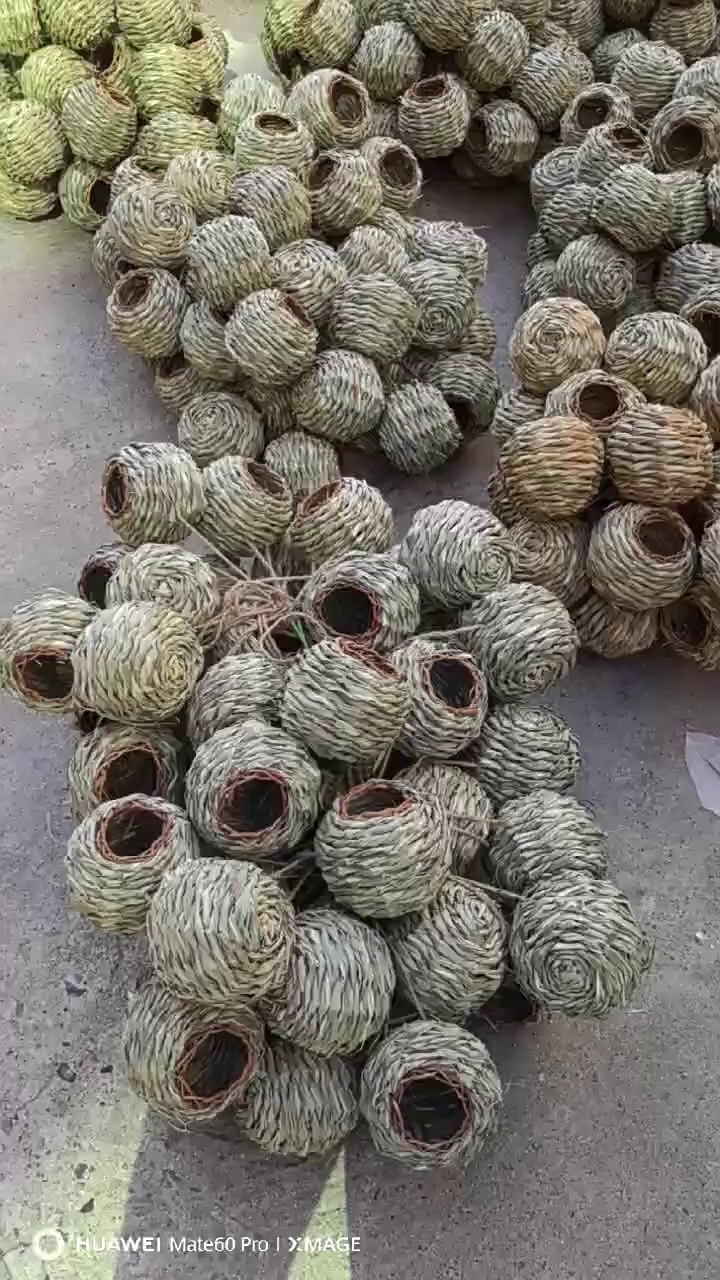Woven Grass Spherical Bird Nest for Garden
